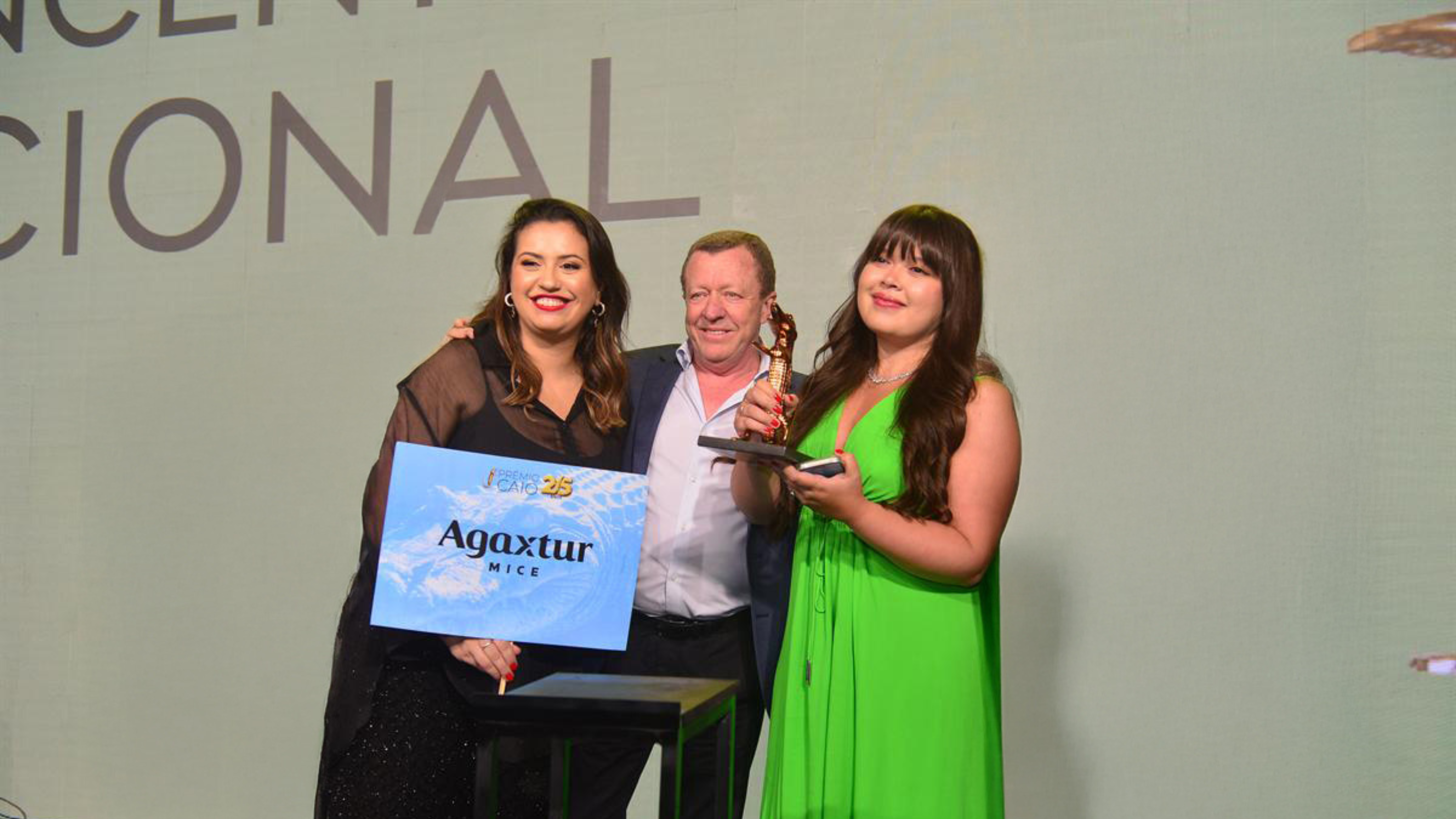 Somos Jacaré de Bronze no Prêmio Caio